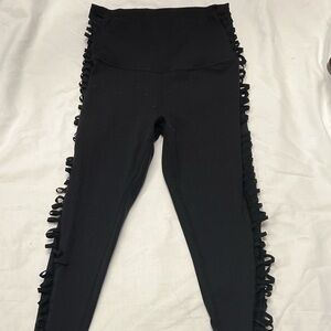 ALO Yoga Black cropped leggings  XS mesh side panel activewear